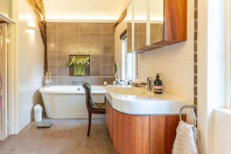 En Suite Bathroom