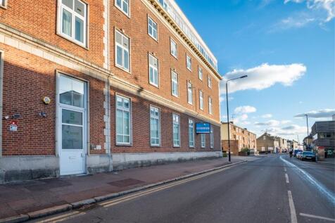 215_Vicarage_Lane_E15.jpg