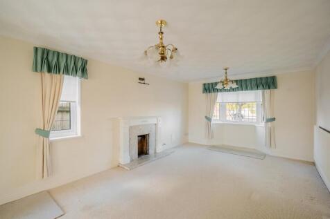 64 Cambria Close-18.jpg