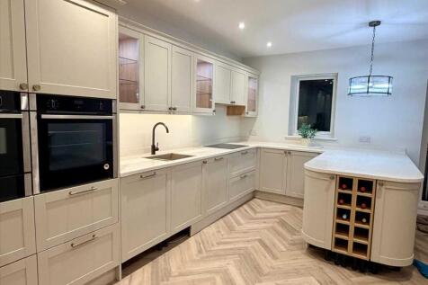 LIVING KITCHEN