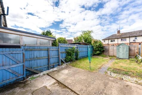 16 Oak Road, Kettering-2.jpg