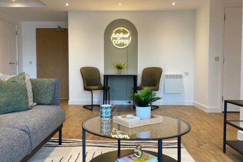 1 bed flat/apartment for rent in Phoenix, Saxton Lane, Leeds, LS9