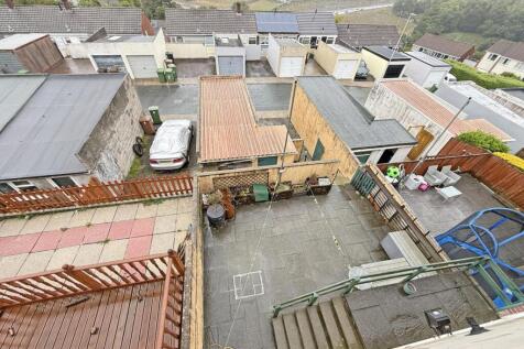 Cockington Walk 14 - Garden.jpg