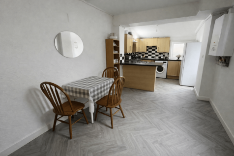 Terraced house to rent Llantrisant Street, Cathays