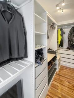 Walk-In Wardrobe