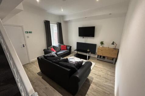 27/28 - Newland Street West - Student House photo 3