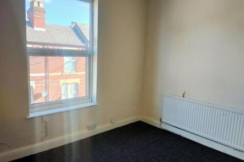 Bedroom 3 - Second Floor Rear.jpg