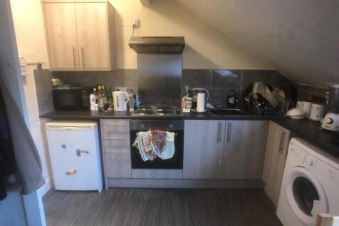 1-bed flat on Roman Place, Leeds, £695/mo