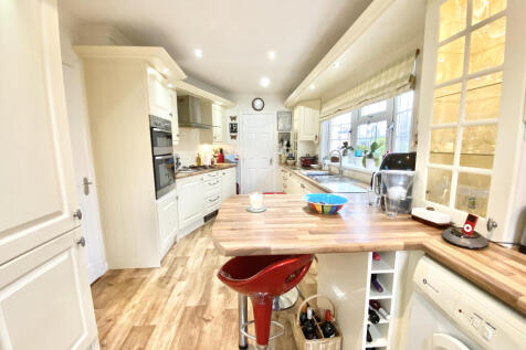 Kitchen/Breakfast Rm