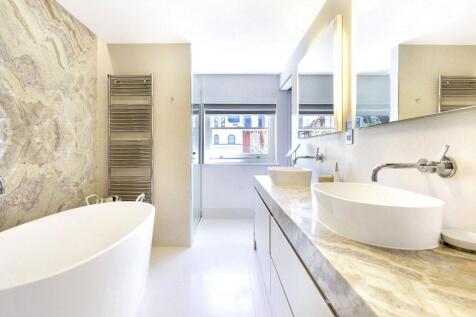 2 bed, 2 bath Penthouse in London - Photo 8