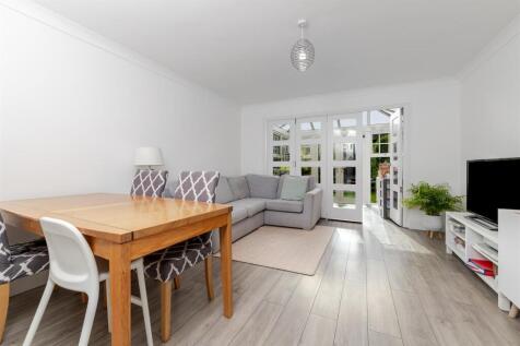 Westfield Court, St. Albans photo 3