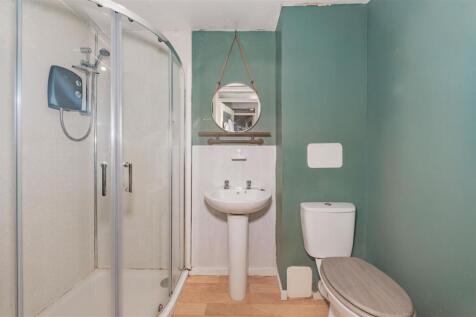 2 Kinghorne Court Dundee-6.JPG