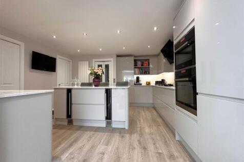 Superb Dining Kitchen 482