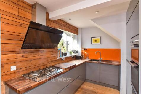 Kitchen/ Dining Room