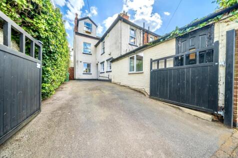 8 Claremont Rd Nottingham NG5 1BH