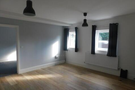 Flat , Wharf Road, NN10 photo 3