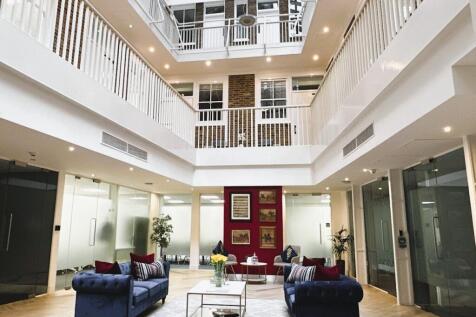 60 Petty France, London SW1H 9EU - internal cour