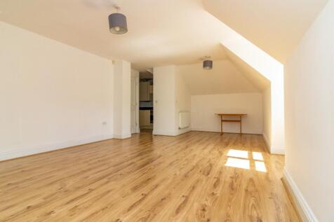 Lounge/Dining Area