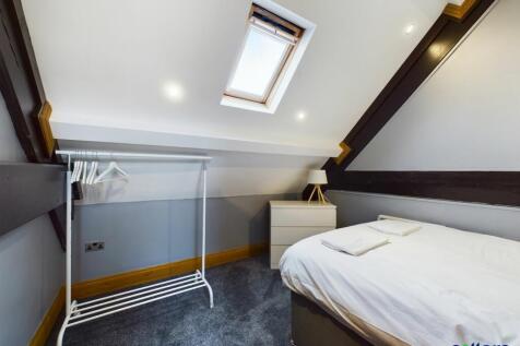 Apartment 6 - Bedroom