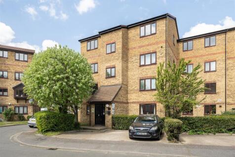 2, Brockway Close E11