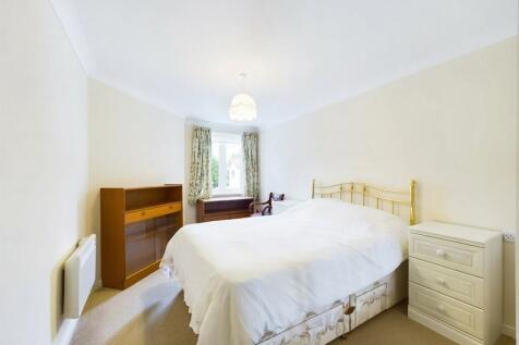 CAM01080G0-PR0269-STILL001-001