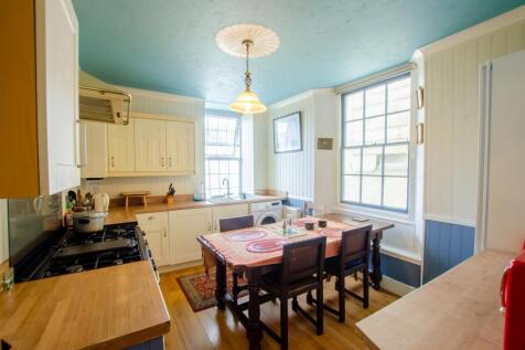 31 Castle Street TPS Bodmin 01208 74182-1