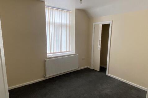 Cottingley Road, Bradford, West Yorkshire, BD15 photo 5