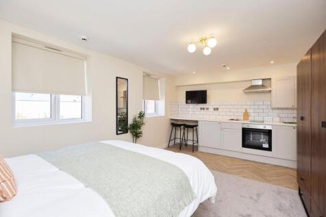 WhatsApp Image 2025-05-19 at 20.05.30 (3).jpeg