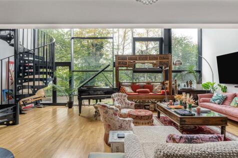 Kitchen/Reception