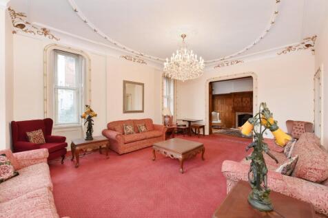 10 Berkeley House (3).JPG