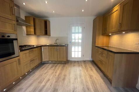 Griffin Close, Worle, Weston-super-Mare photo 4