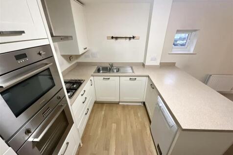 Kitchen / Lounge