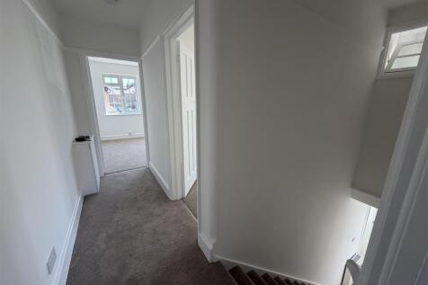 HALLWAY.jpeg