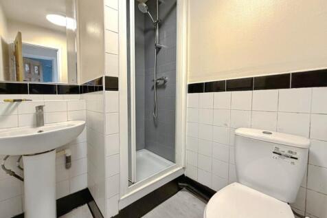 a96f7a77-BATHROOM...