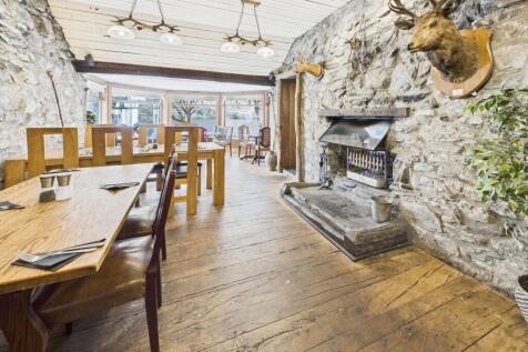 CAM03481G0-PR0094-STILL008