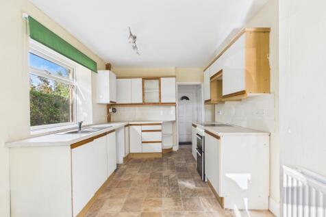 CAM04201G0-PR0109-STILL015