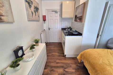 Furnished Studio