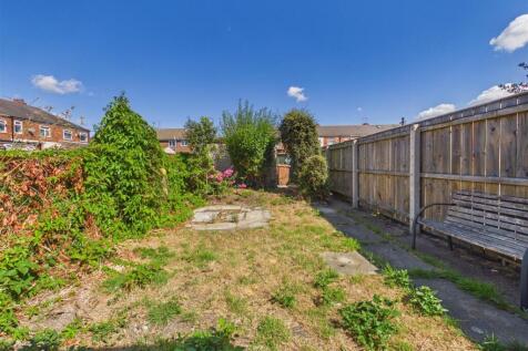 CAM05451G0-PR0180-STILL002.jpg