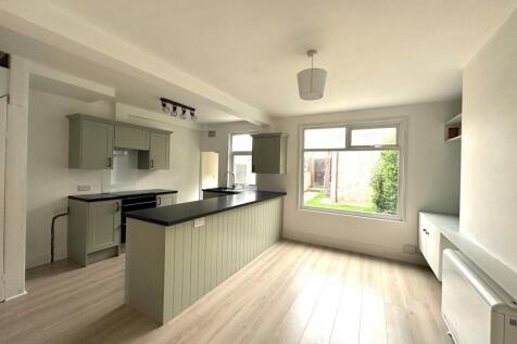 Kitchen Diner (2)
