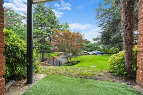 RQTEC - Flat 3, Broomfield Court, 2 Beaumont Close