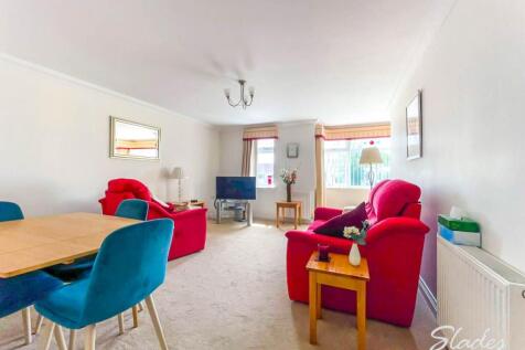 4 westmede lounge ma