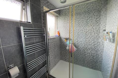 Shower Room.jpg