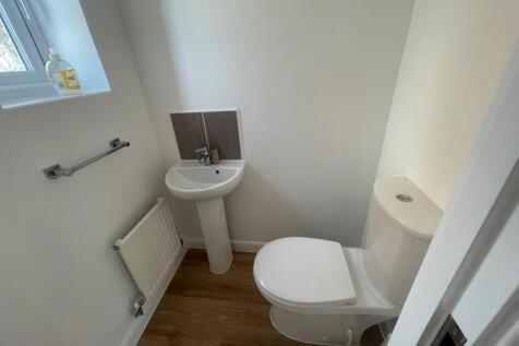 Cowburn Lane, Nuneaton, CV10 photo 5