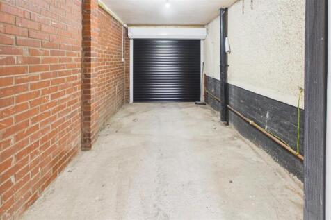 garage.jpg