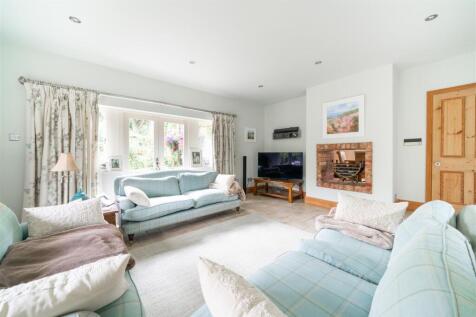 Main Living Room-4.jpg