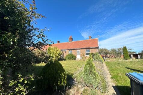 3-bed terraced on Aldringham, Leiston, £1,100/mo