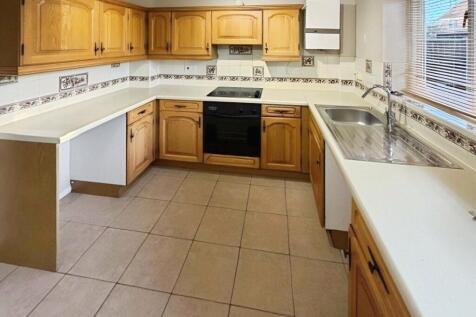 Skeggles Close, Huntingdon, PE29 photo 3