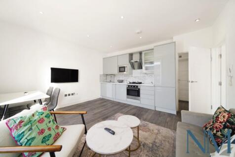 Two-Bedroom Apartment | Moments from East Croydon