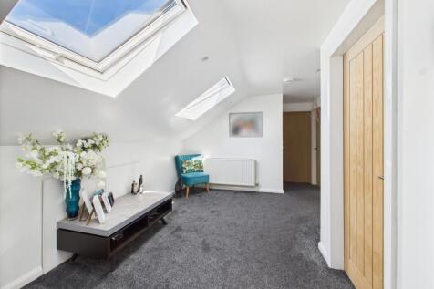 CAM03729G0-PR0042-STILL045