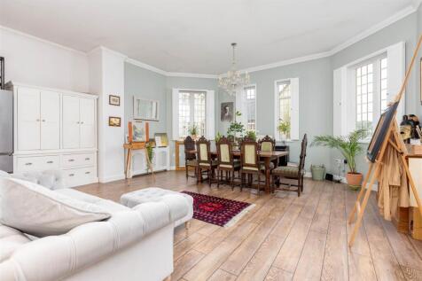 Living/Dining Room